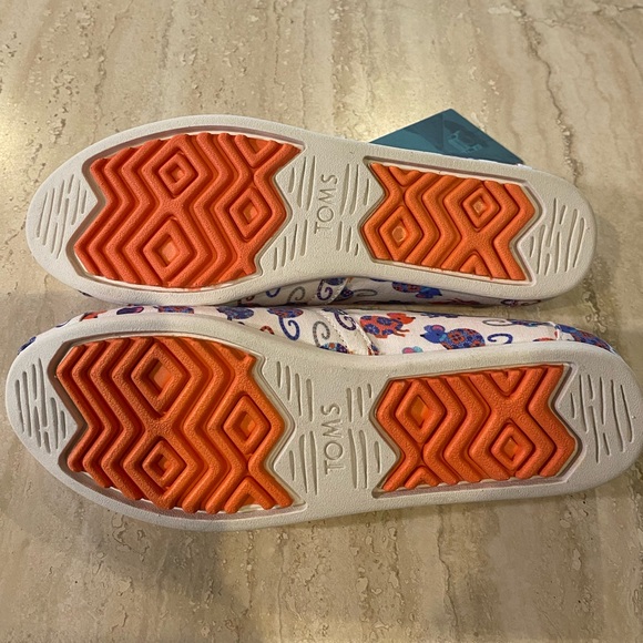 🌺 Host Pick🌺 NWT NIB Toms Year of the Rat Print Slip On Shoes, 7.5 - Picture 12 of 12